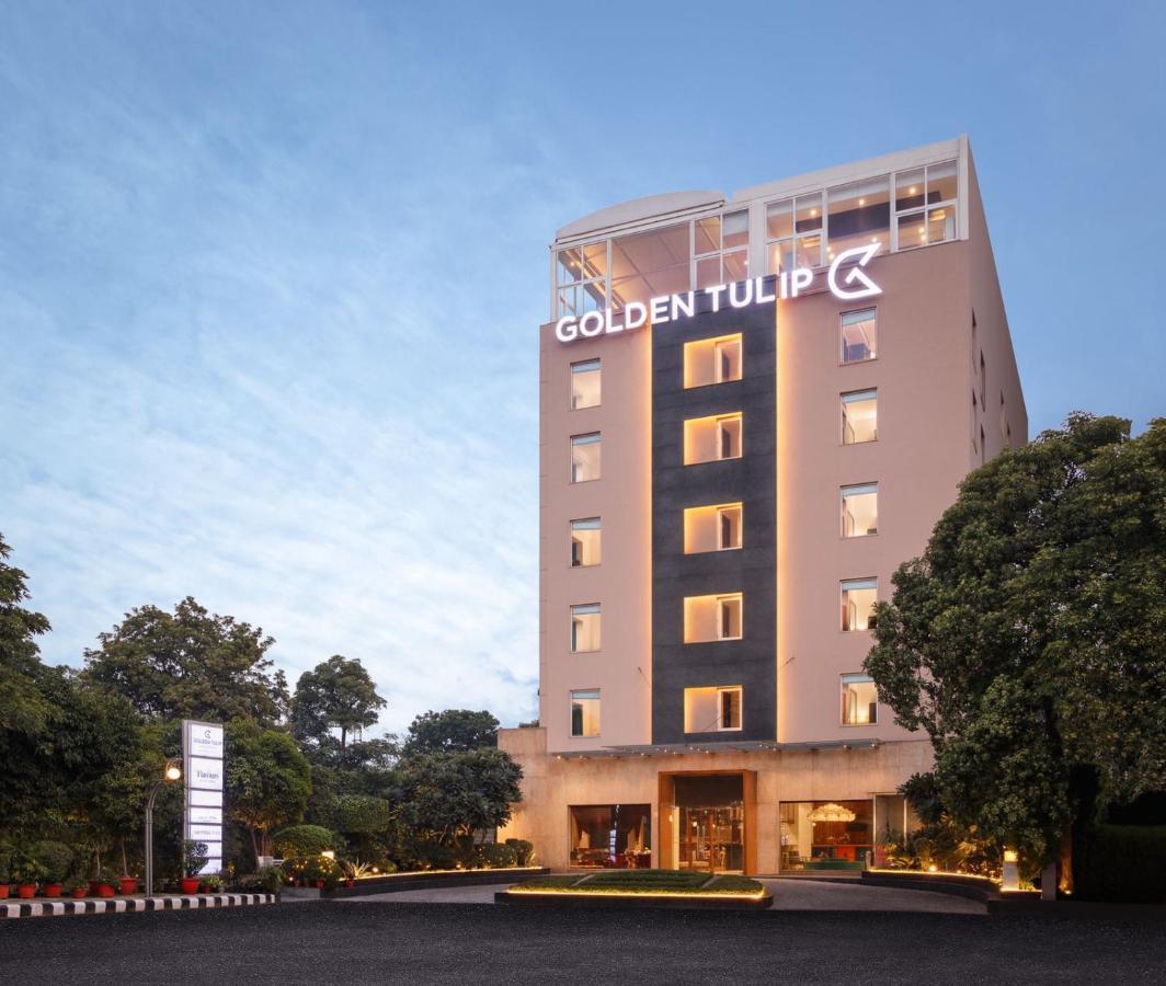 Hotel Golden Tulip Gurgaon Sector 29 Exterior foto